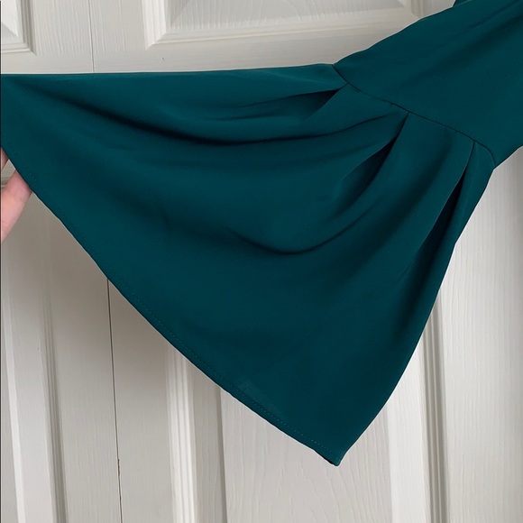 H&M Off the Shoulder Top - Picture 4 of 5